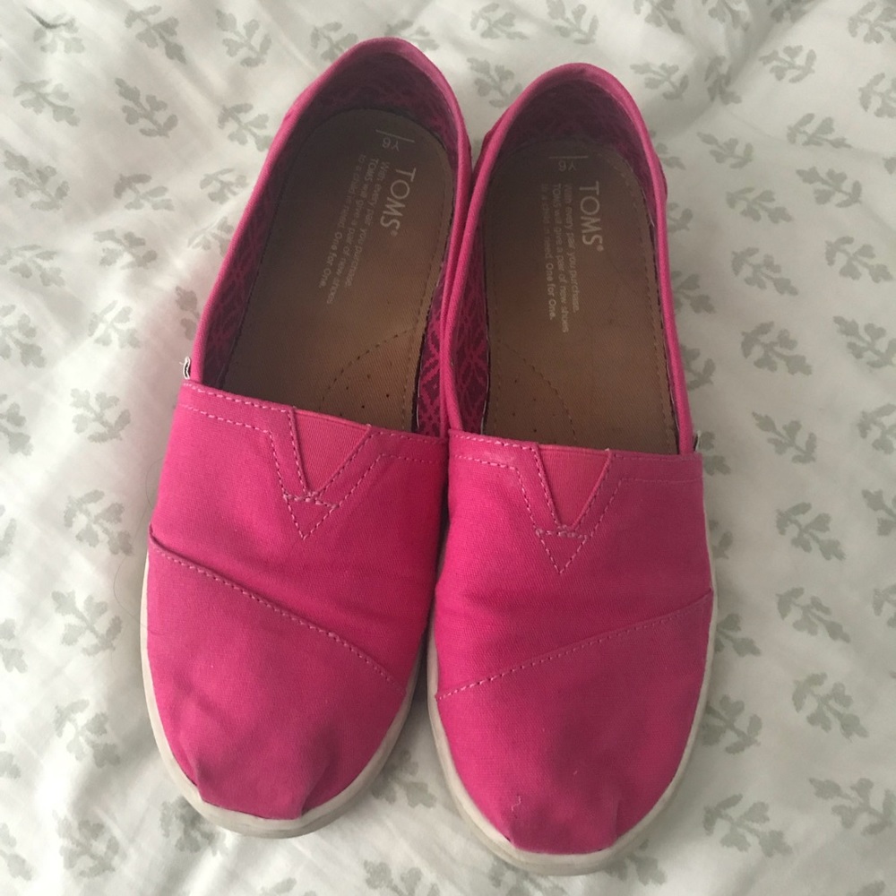 TOMS Youth Avalon Canvas Slip On Shoe